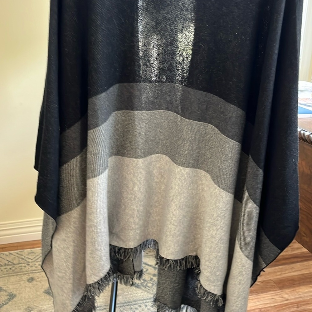 Splendid Black and Gray Knit Poncho